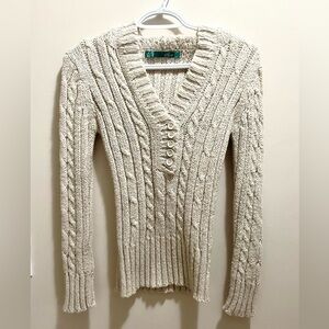 2/$20💕KISMET Cable knit hooded sweater